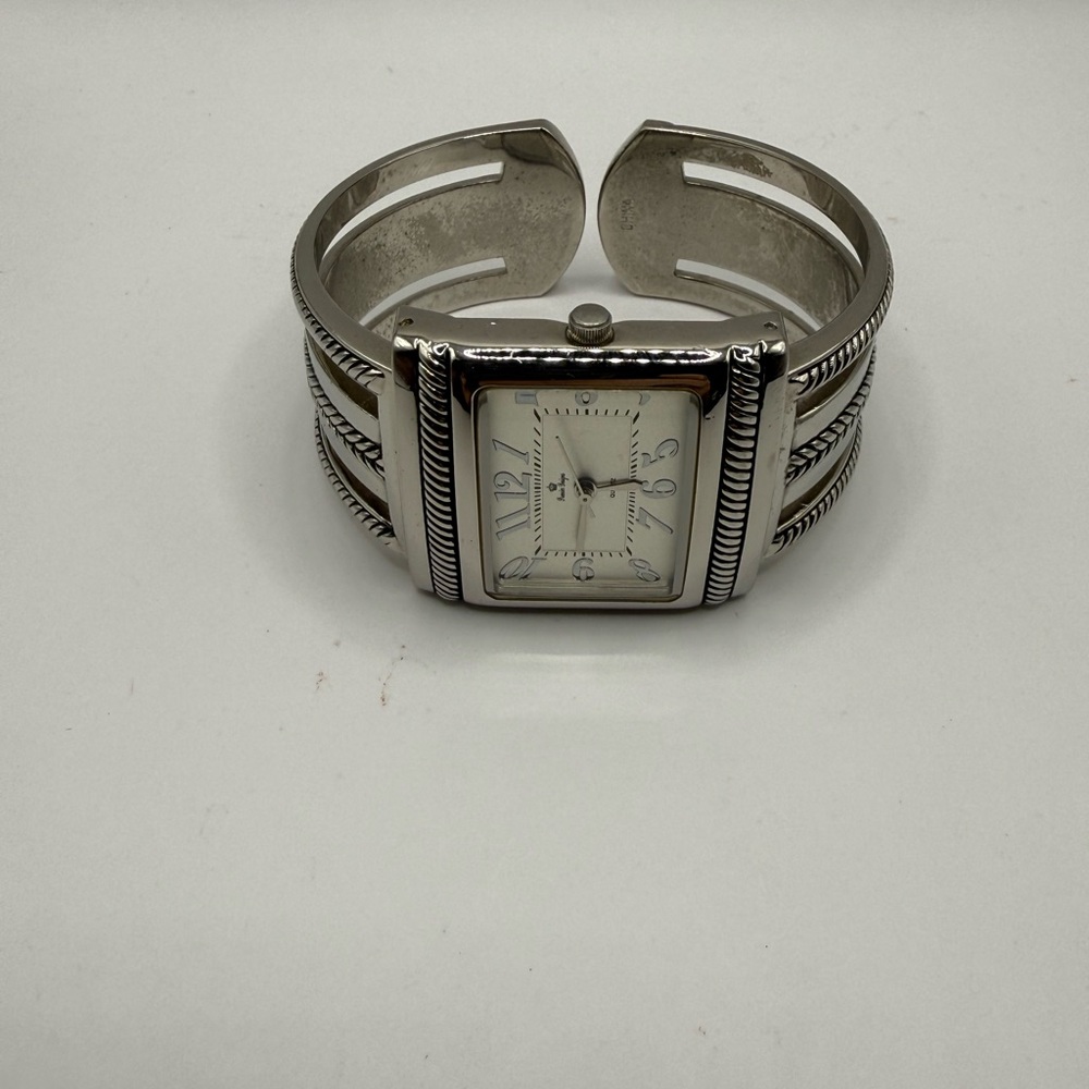 Premier Designs Cairo Watch Women Silver Tone Cuff 31MM 6.25" Band (New Battery) - Picture 7 of 8